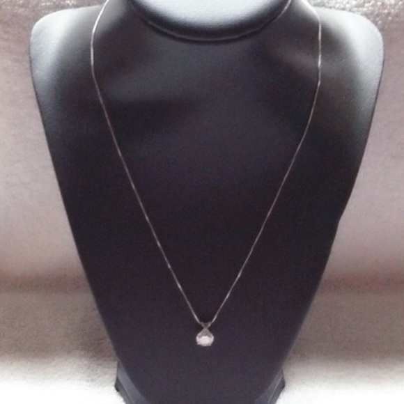 Beautiful Swarovski Necklace - Picture 2 of 5